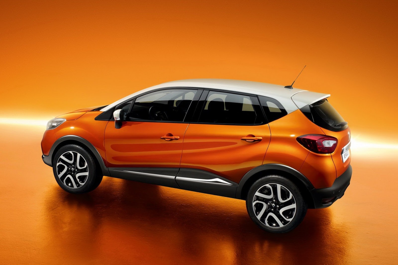 New Renault Captur Puts a Crossover Twist to the Clio
